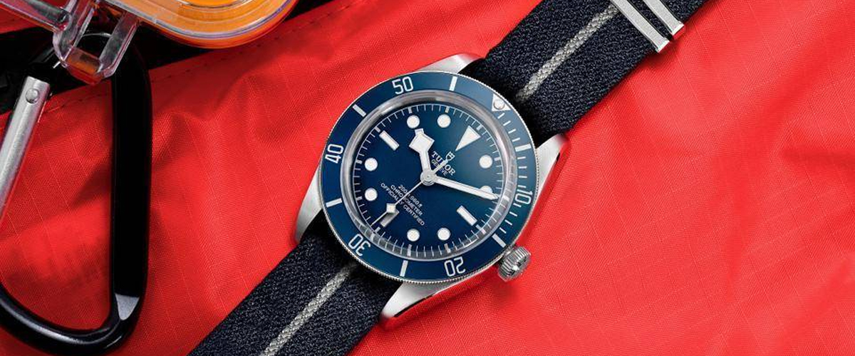帝舵（Tudor）黑色海湾58海军蓝手表